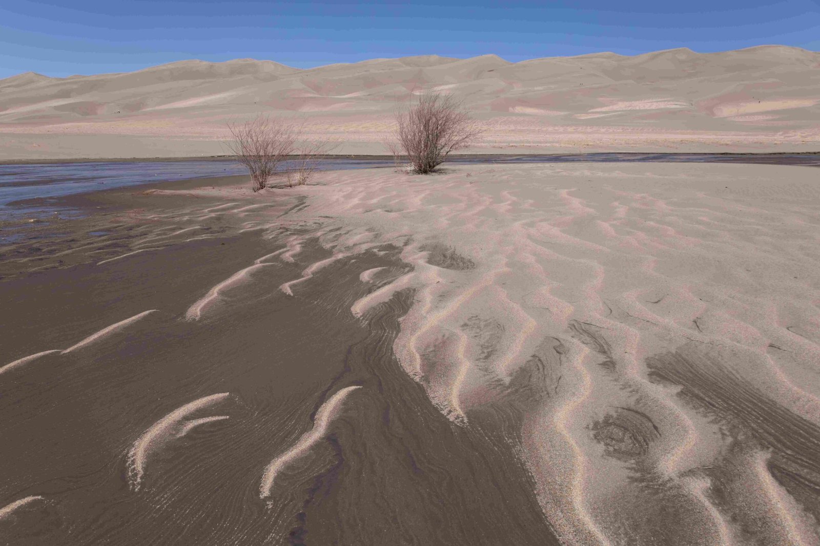 mountain range near great sand dunes